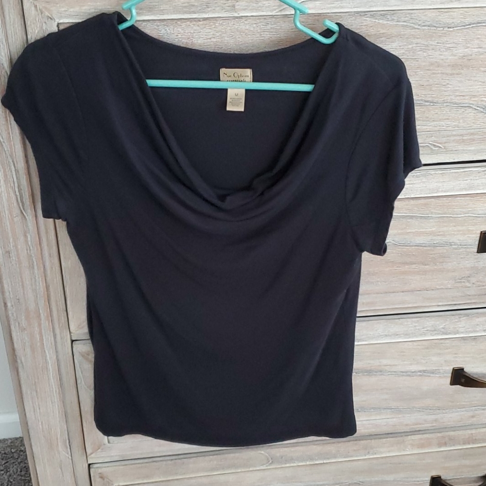 Short sleeve top